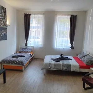 Апартаменты Skorkovskeho Business, Брно